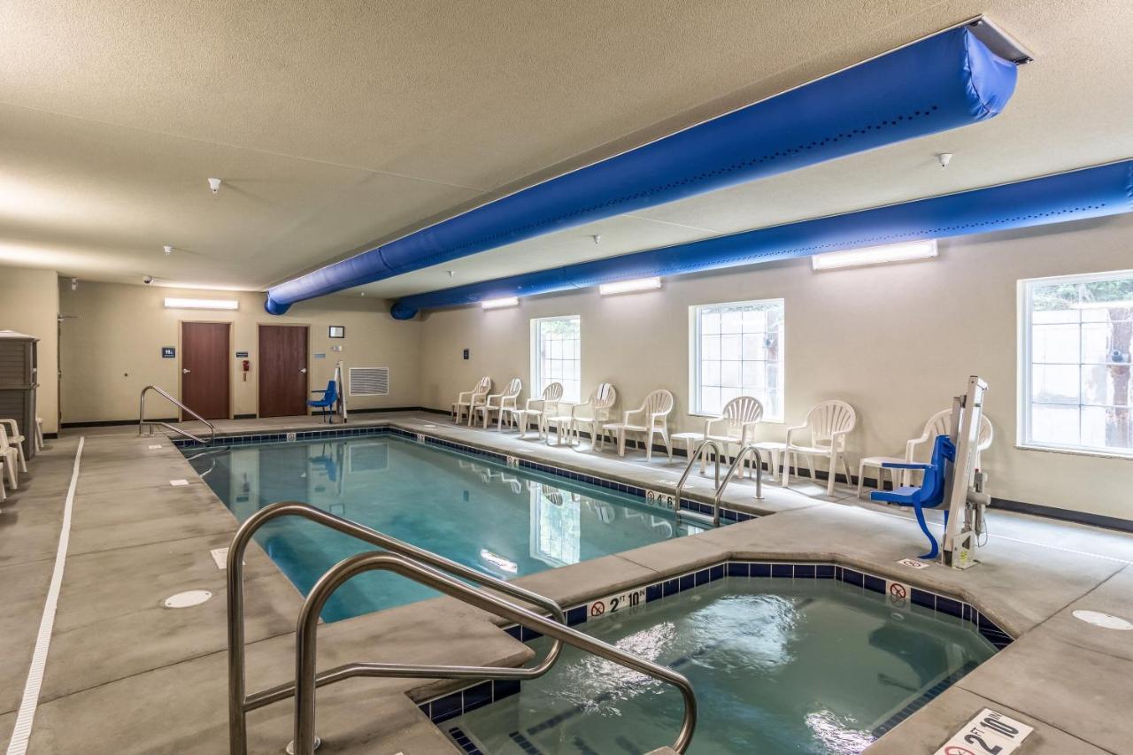 Cobblestone Hotel&Suites - Erie Esterno foto