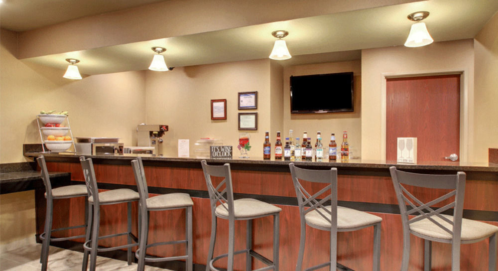 Cobblestone Hotel&Suites - Erie Esterno foto
